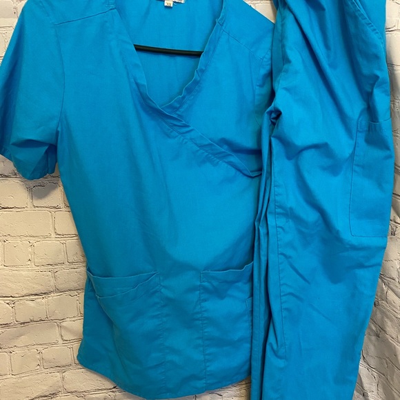 Scrubs - Picture 1 of 1